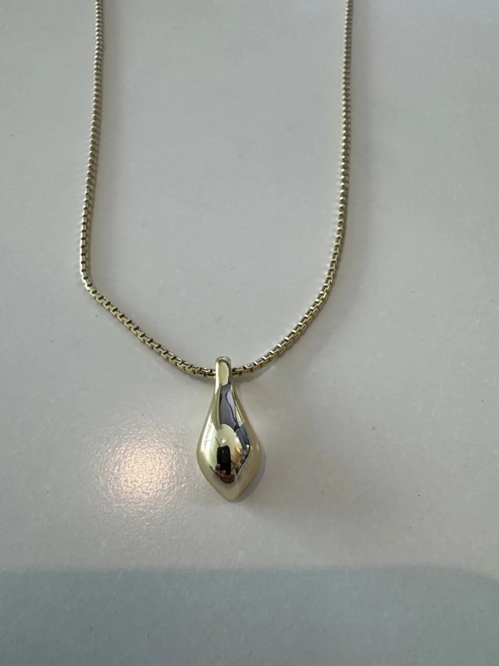 Kendra Scott pendant necklace 14k Gold over Brass - Picture 2 of 6